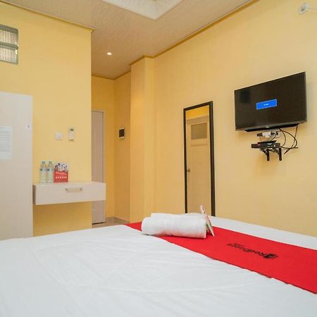 Reddoorz Plus Syariah Near Pasar Turi 수라바야 외부 사진