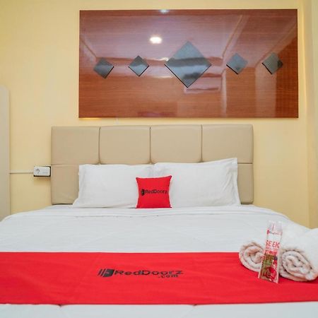 Reddoorz Plus Syariah Near Pasar Turi 수라바야 외부 사진